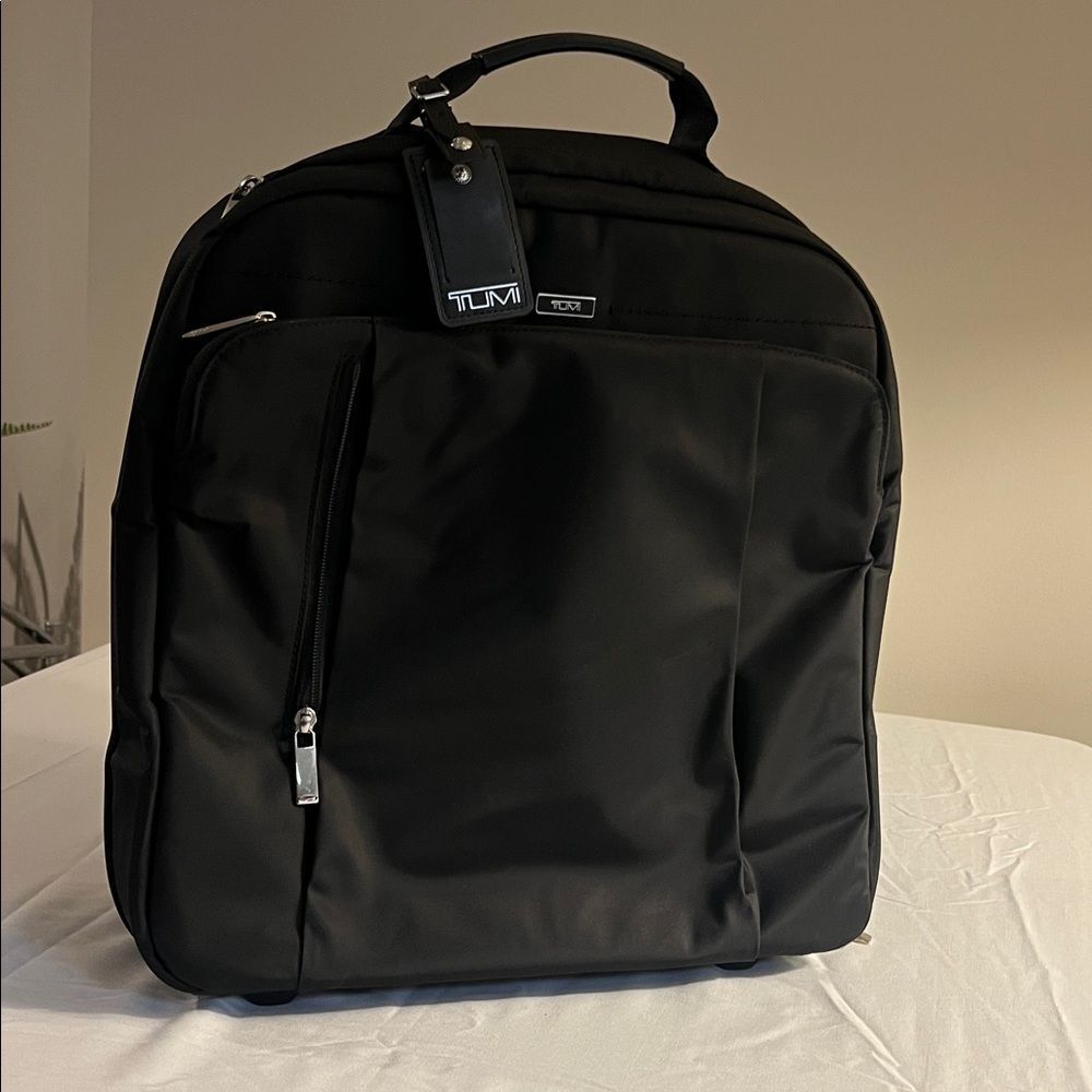 Tumi Sydney Compact Carry On - Picture 6 of 11
